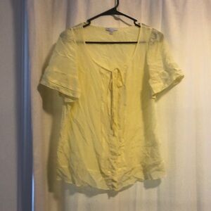 🎉4 for $20 Gap lightweight button down blouse